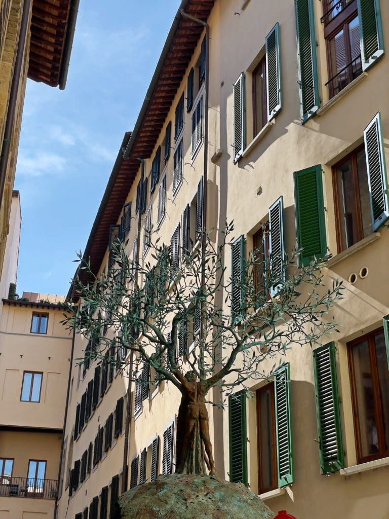21 Photos to Inspire You to Visit Florence, Italy. Artist Andre Roggi's “The circle of life”